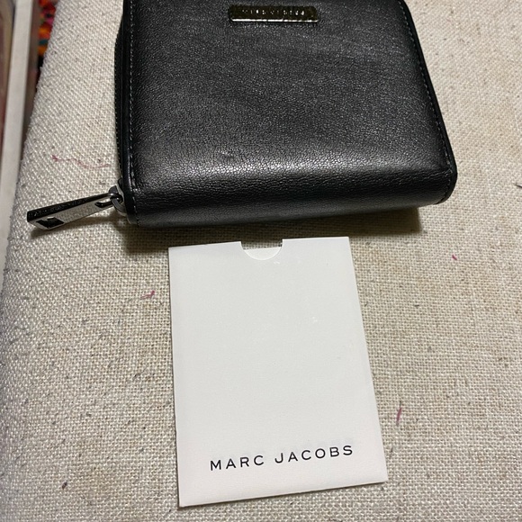 1 DAY SALE!!‼️MARC JACOBS MADE IN ITALY WALLET - Picture 2 of 13
